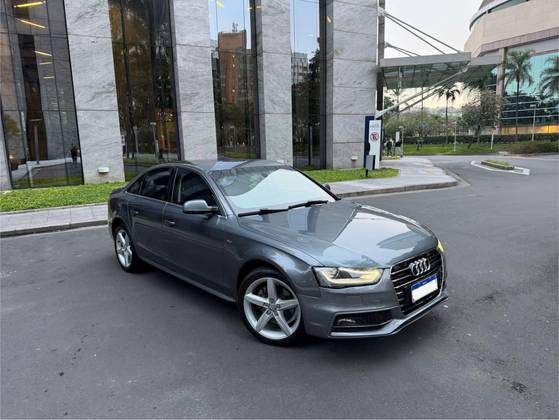 AUDI A4 1.8 TFSI AMBIENTE GASOLINA 4P MULTITRONIC AUDI A4 1.8 TFSI AMBIENTE GASOLINA 4P MULTITRONIC
